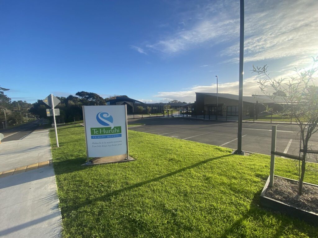 Te Huruhi Primary School Front and Carpark